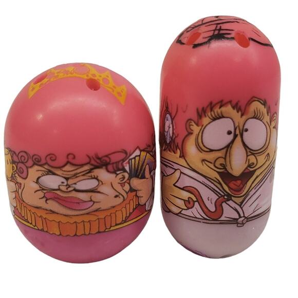 Rare Mighty Beanz Queen Bean 211 and Bird Lady Bean 118 Year 2010 - Picture 1 of 4